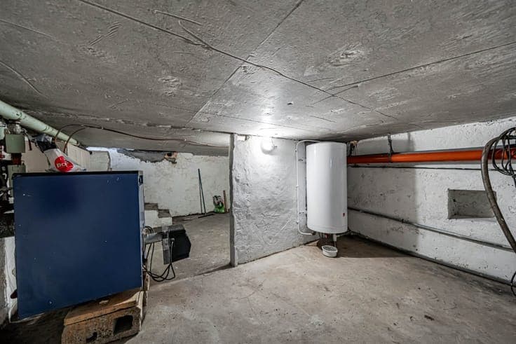 Detached House for Sale in Courtil
