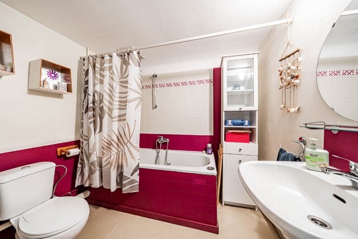 Detached House for Sale in Courtil