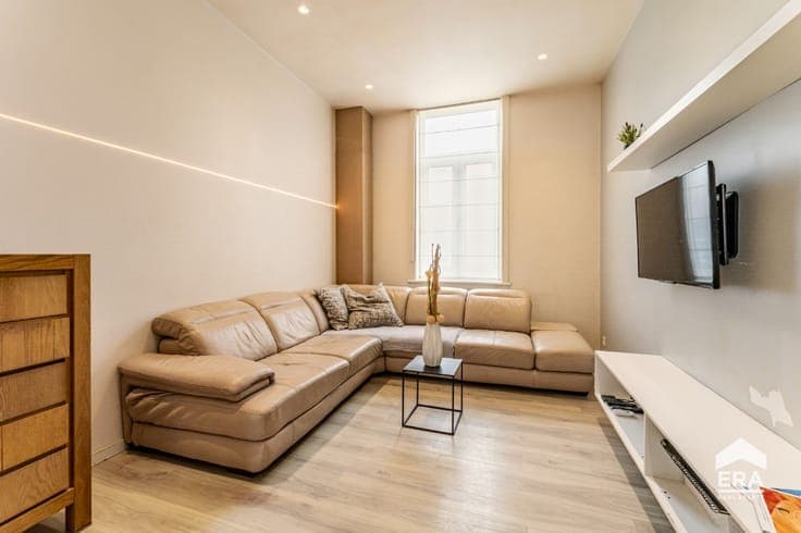4-bedroom terraced house with access to the street