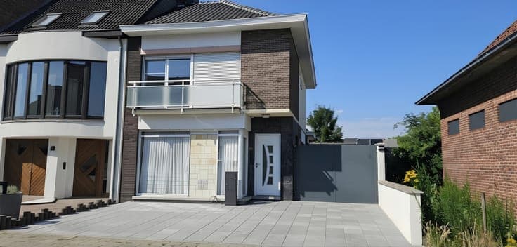 House in Willebroeck