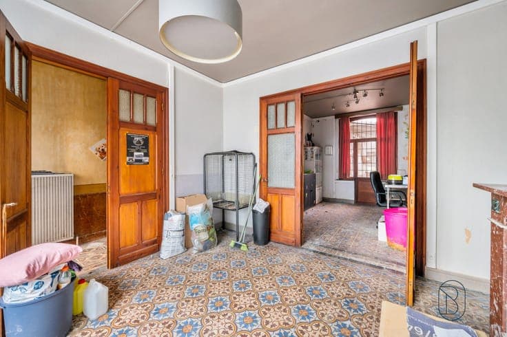 Terraced house to renovate 171 m², near Tournai city centre.