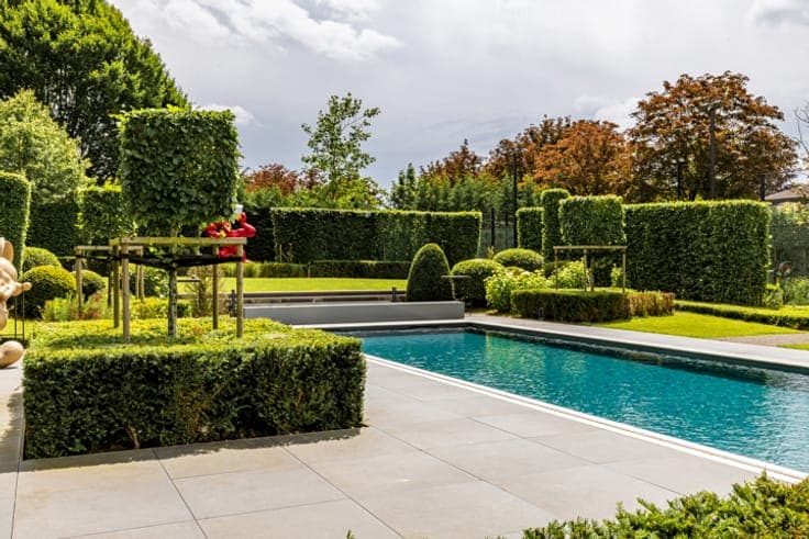 Exceptional Contemporary Estate with Private Sports Faciliti