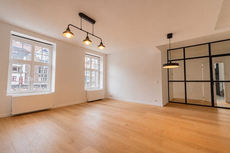 Investment property | Renovated luxury - Premium location