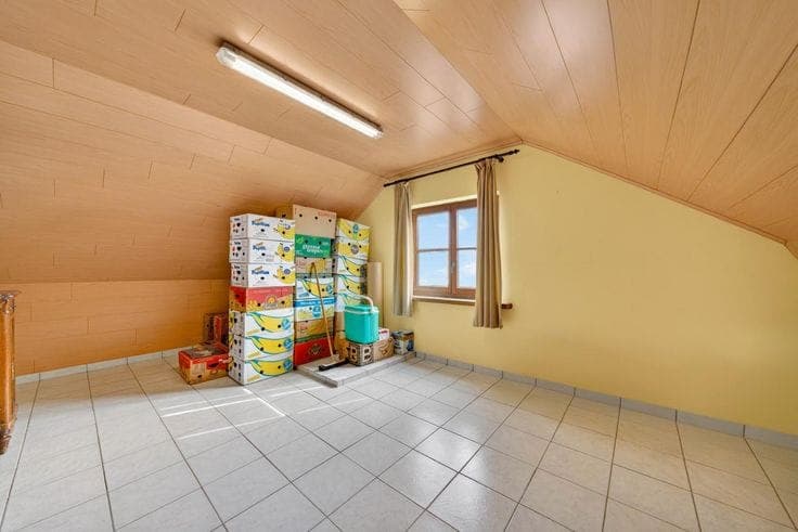 Move-in ready family home with 3 bedrooms, garage and 18 so…