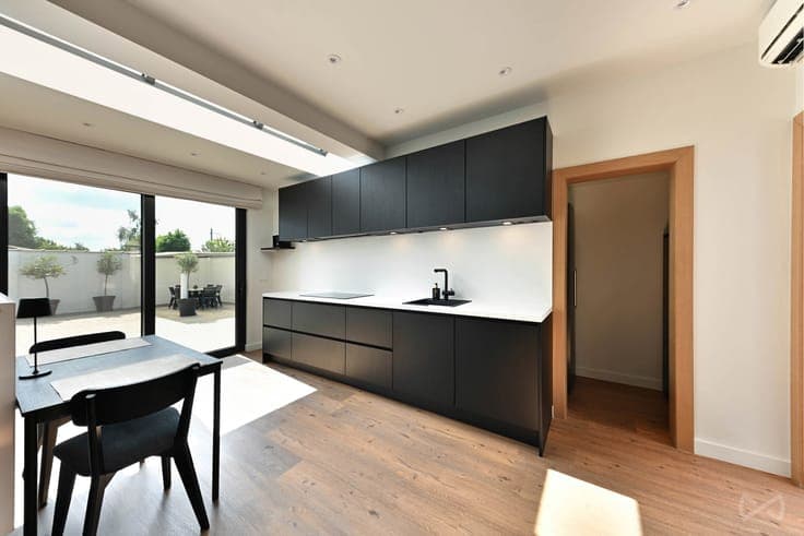 Spacious Multifunctional Home with Adjacent Building Plot