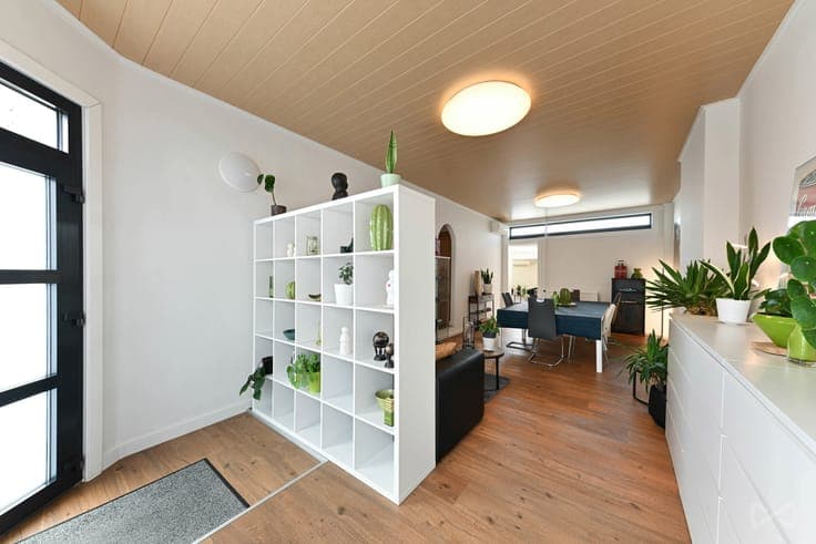 Spacious Multifunctional Home with Adjacent Building Plot