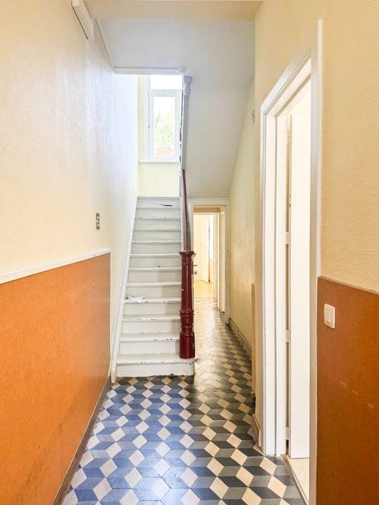Praktische rijwoning met 3 ruime slaapkamers op zeer guns...