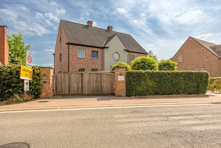 Timeless family villa in leafy Bekkevoort