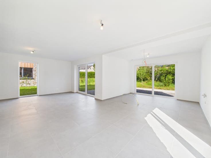 New 4-bedroom villa with garden and garage in Libin