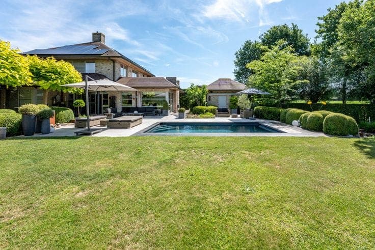Exceptional villa in Damme