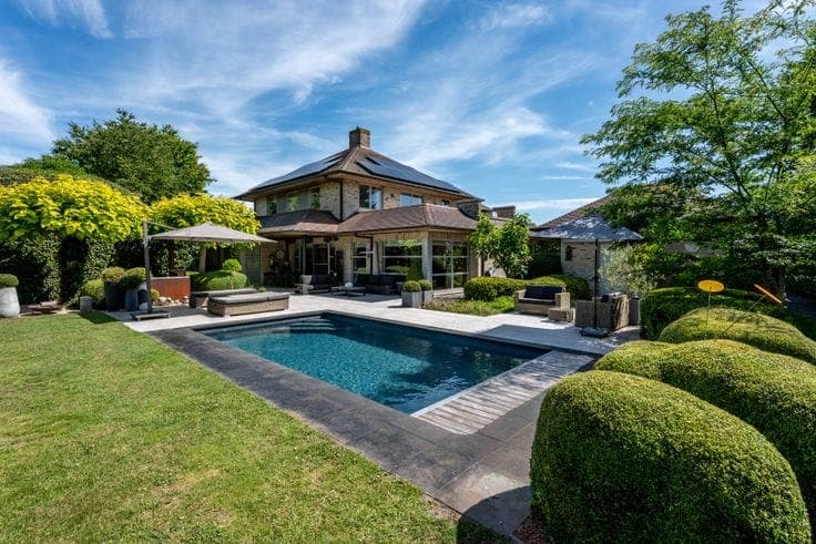 Exceptional villa in Damme