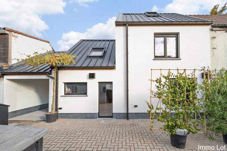 House in Zele