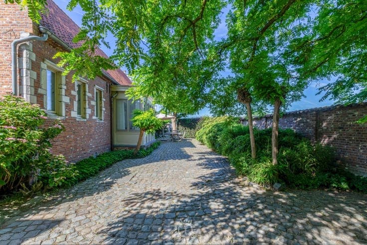 Exclusieve karakterhoeve midden de velden van Sinaai-Waas