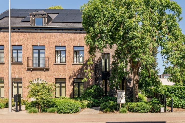 Energiezuinige woning met 3 slpkrs, 2 badkrs, terras en t...