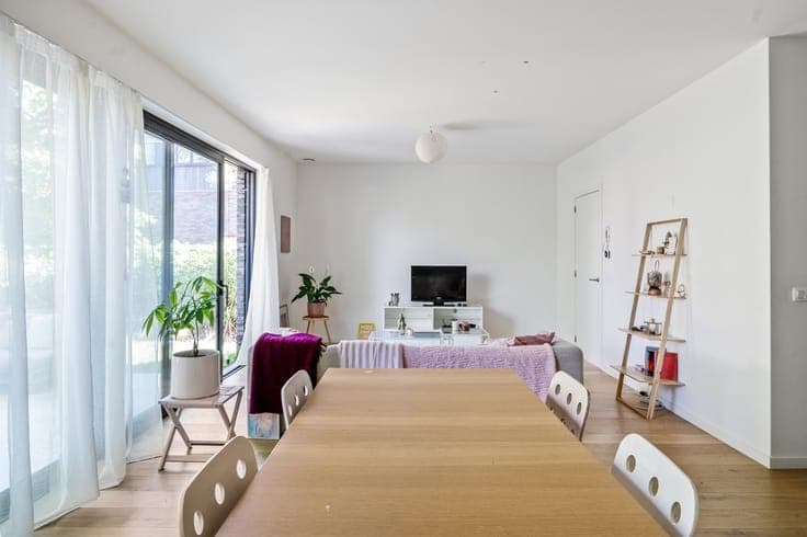 Energiezuinige woning met 3 slpkrs, 2 badkrs, terras en t...