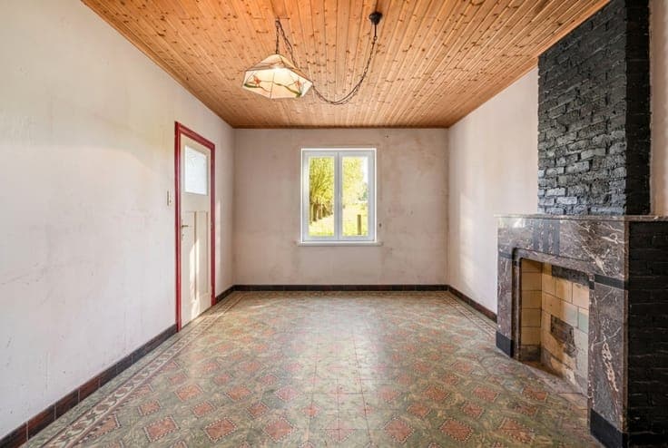 house with a large garden in a unique location in Roosdaal