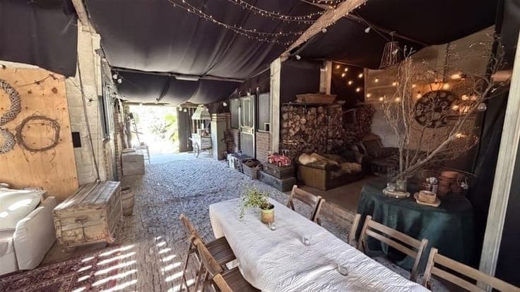 UNIQUE RURAL FARM ON 8,035 M² A DREAM FOR HORSE LOVERS, LARG