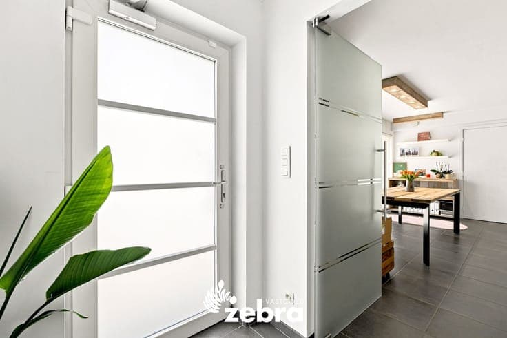 Recente, energiezuinige halfopen bebouwing gelegen in een...