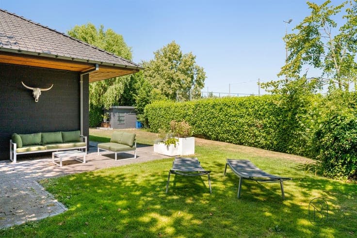 Kortrijk: spacious home, 230 m², 3 bedrooms, 1 bathroom, 500
