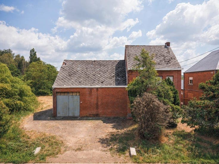 Renovatiewoning op prachtig perceel van ruim 1 ha