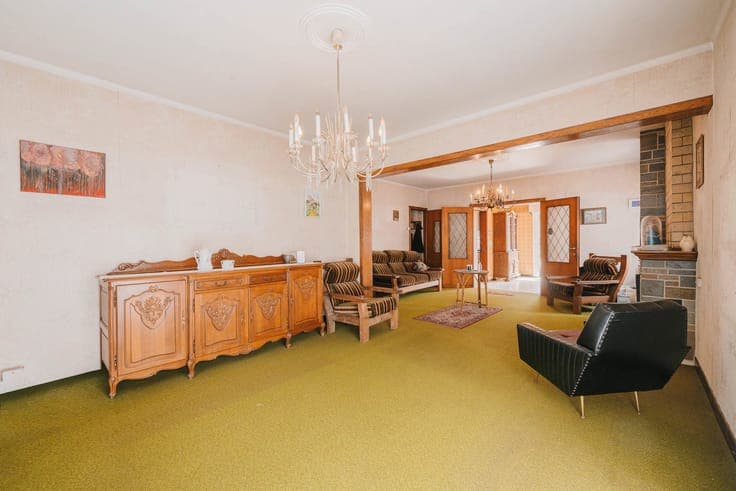 Renovatiewoning op prachtig perceel van ruim 1 ha