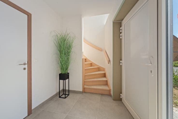 Volledig afgewerkte moderne nieuwbouwwoning te koop! | Ku...