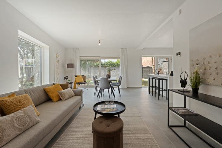 Volledig afgewerkte moderne nieuwbouwwoning te koop! | Ku...