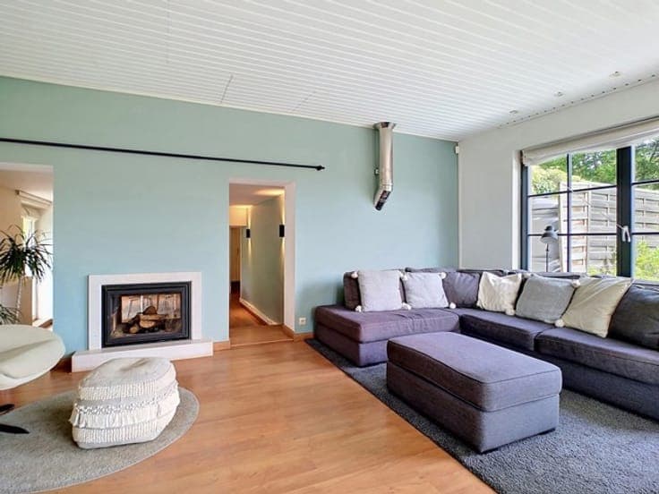 4-BR house in the heart of a green and leafy environment.