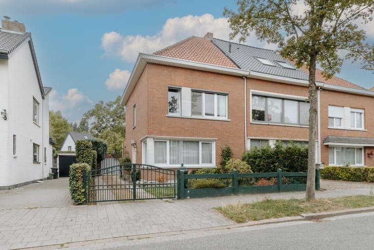 Te renoveren HOB in wijk Molenveld in Edegem