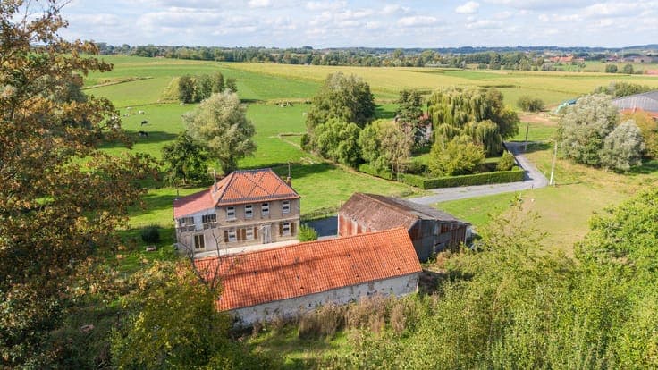 MAISON AVEC DEPENDANCES ET TERRAINS| WONING MET BIJGEBOUW...