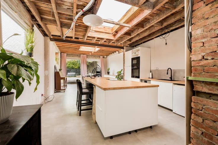 Energy-efficient semi-detached home with 3 to 4 bedrooms