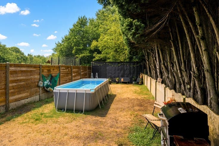 Energy-efficient semi-detached home with 3 to 4 bedrooms