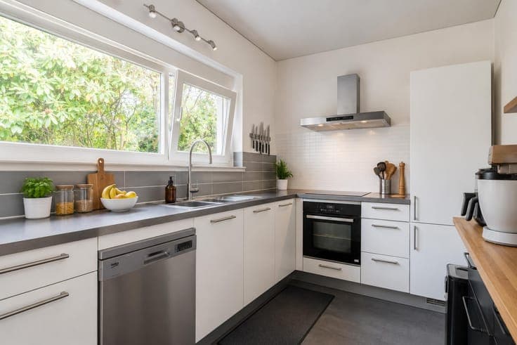 MAISON D'ARCHITECTURE MODERNE - 3 CH