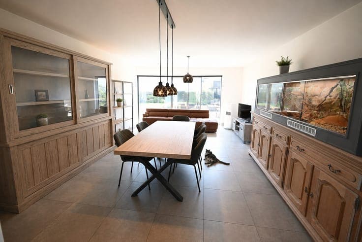 TOPPER!! MODERNE én RECENTE (2023) woning met GARAGE!