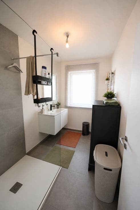 TOPPER!! MODERNE én RECENTE (2023) woning met GARAGE!