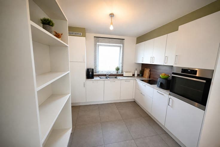 TOPPER!! MODERNE én RECENTE (2023) woning met GARAGE!