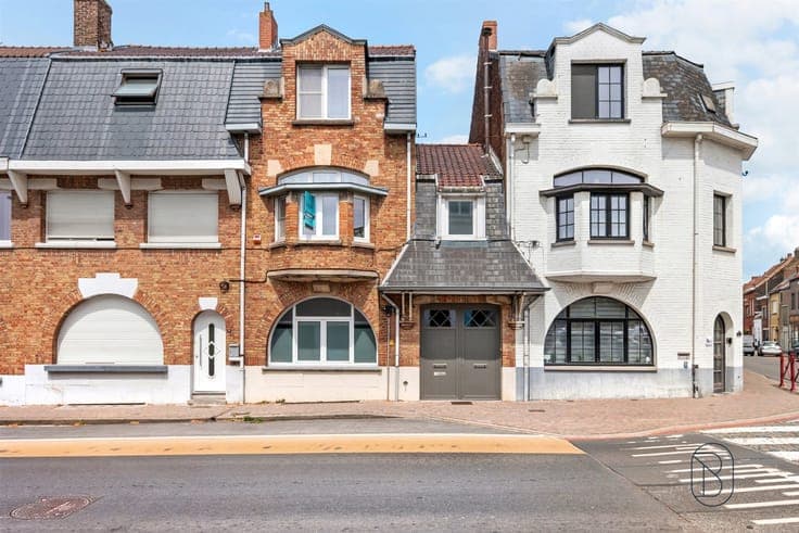 Move-in-ready character home with a garden and 4 bedrooms in