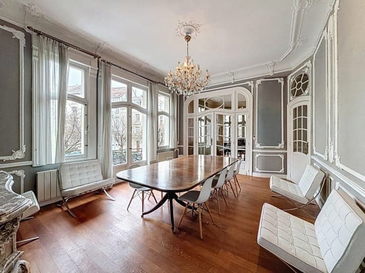 PLASKY, MAISON DE MAÎTRE ± 613M² + GARAGE + JARDIN