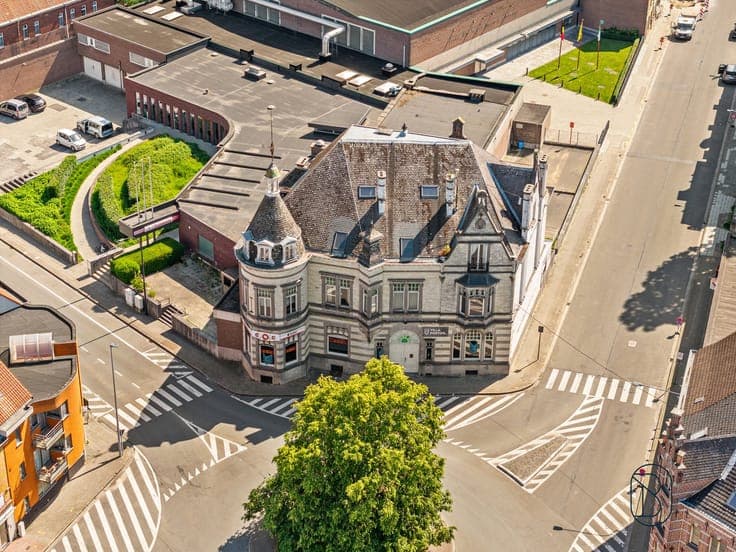 Beautiful MANSION with enormous POTENTIAL