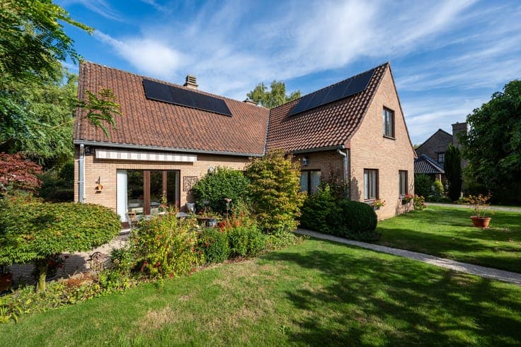 STERREBEEK Delightful VILLA in a green setting