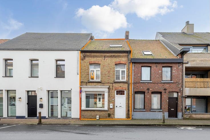Charmante woning in het centrum van Oedelem, met 3-4 slpk...