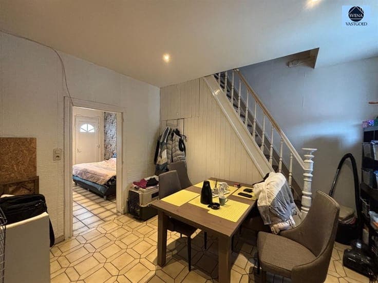 HOUSE TO REFRESH WITH 2 ROOMS