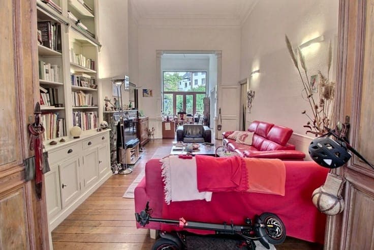Close to Place Stéphanie, superb building full of character