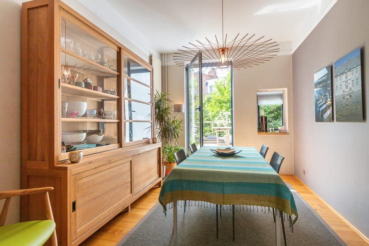 PETILLON: lovely family home, garden, 4BDR + office