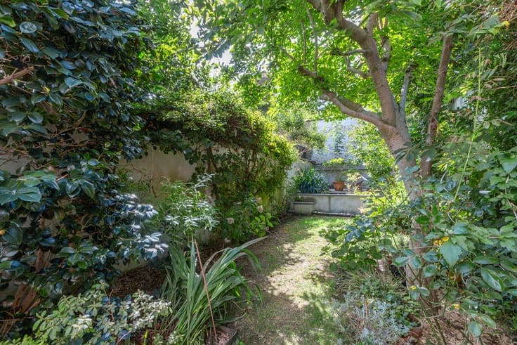 PETILLON: lovely family home, garden, 4BDR + office