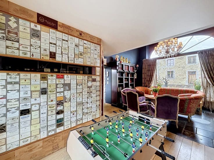 Beautiful house wimming pool, sauna, jacuzzi and 5 bedrooms