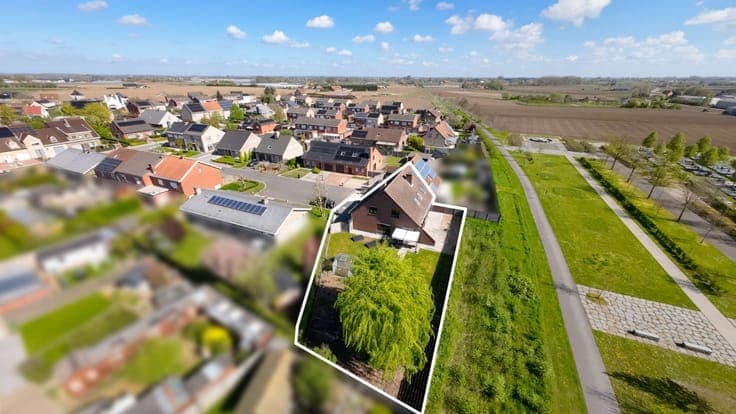 Zeer ruime halfopen woning met zonnige tuin in rustige wo...