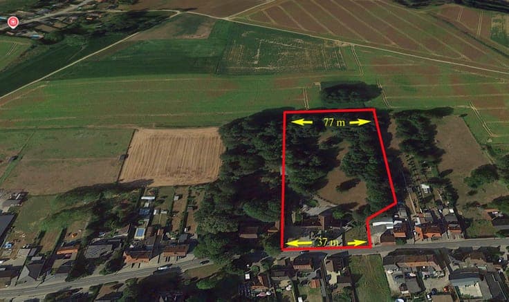class villa with OFFICES or granny flat on 12.700 m2 plot
