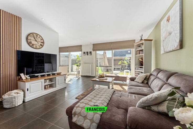 Centrally located country-style house for sale