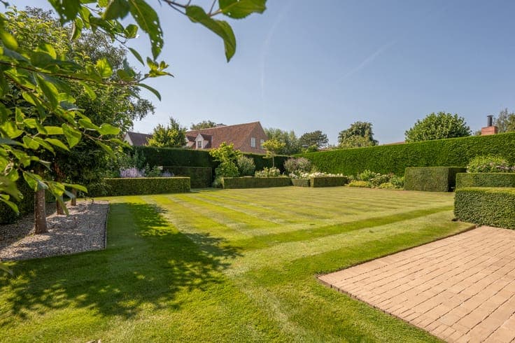 Villa for sale in Maaiken Knokke, peaceful residential setti